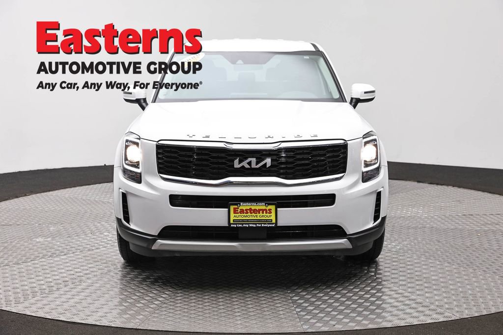 Used 2022 Kia Telluride LX AWD/4WD image 2