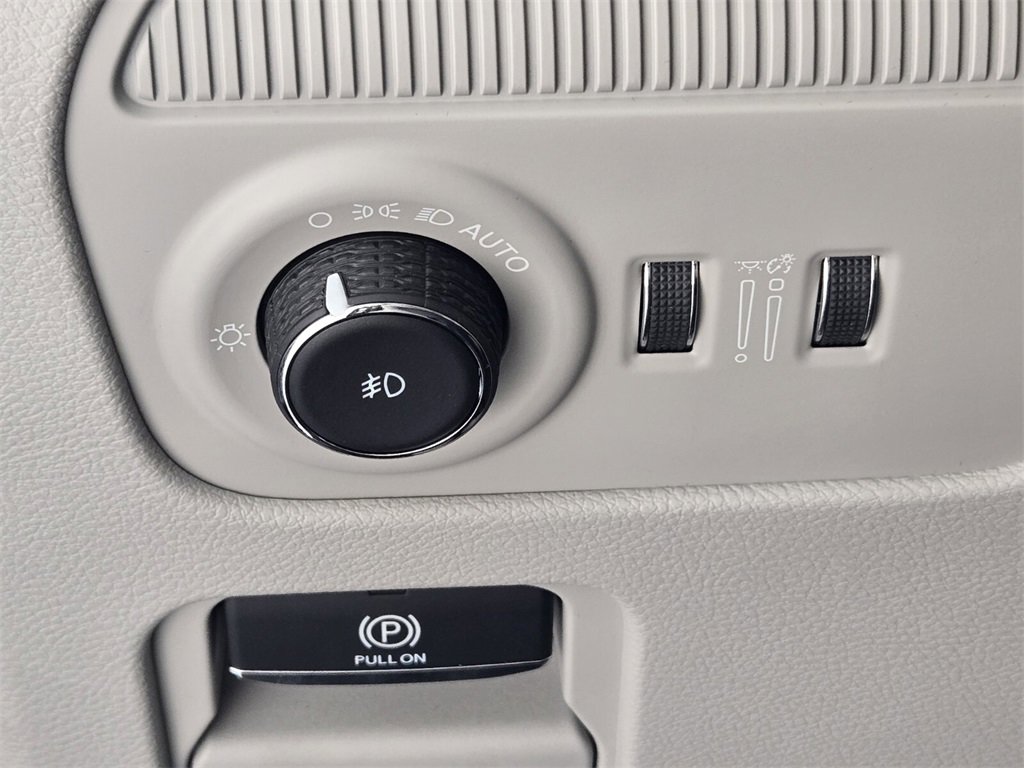 New 2025 Jeep Wagoneer L Series II image 28