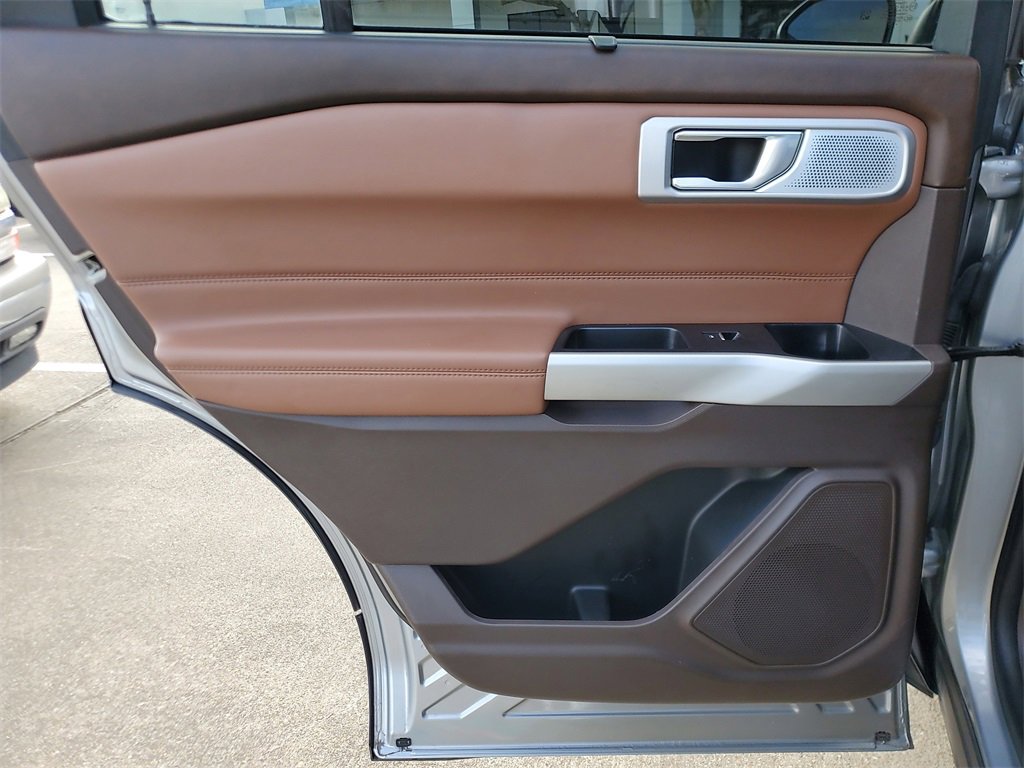 Used 2022 Ford Explorer King Ranch w/ Technology Package image 14