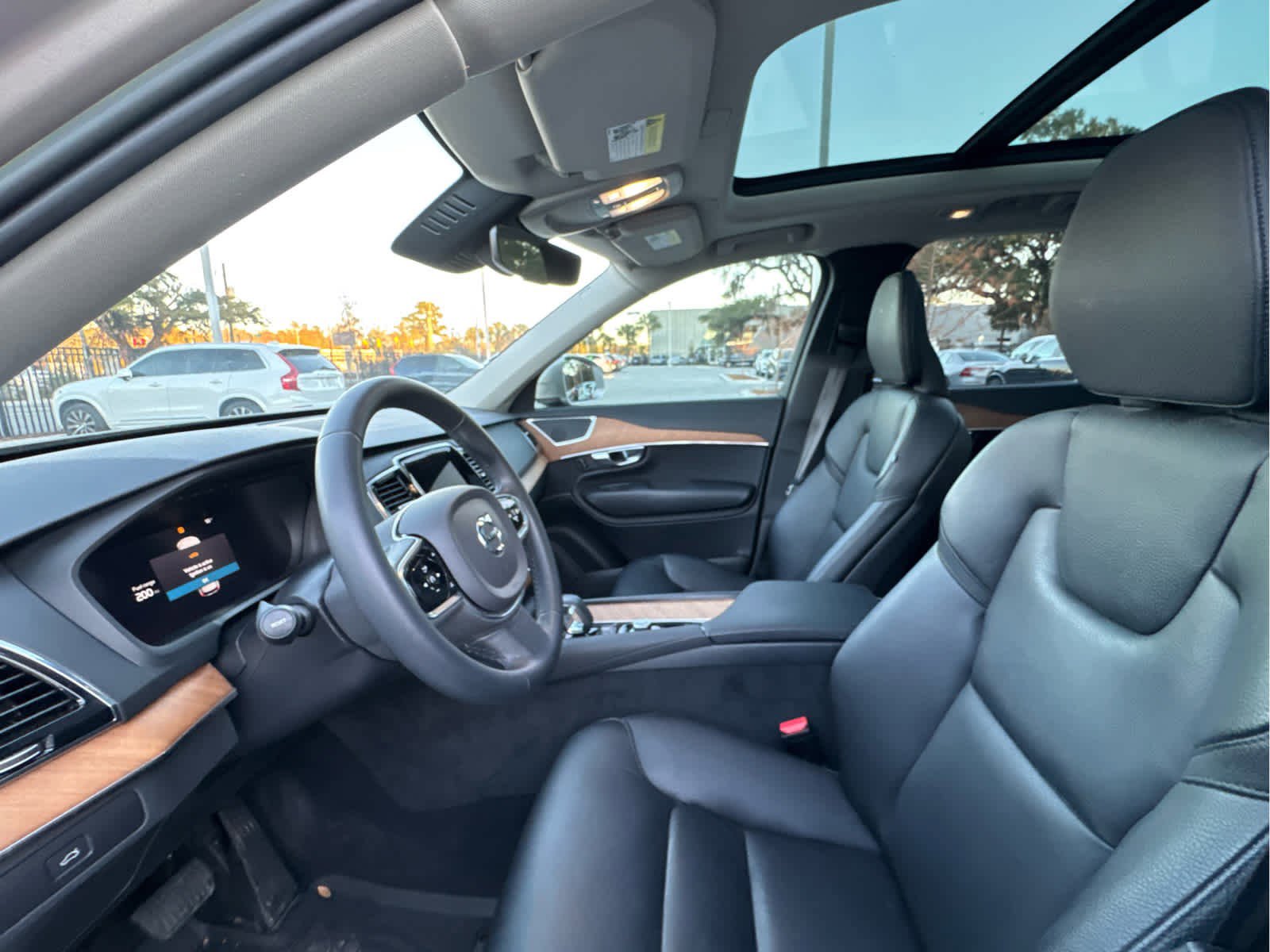 Certified 2023 Volvo XC90 B6 Plus w/ Protection Package Premier image 29