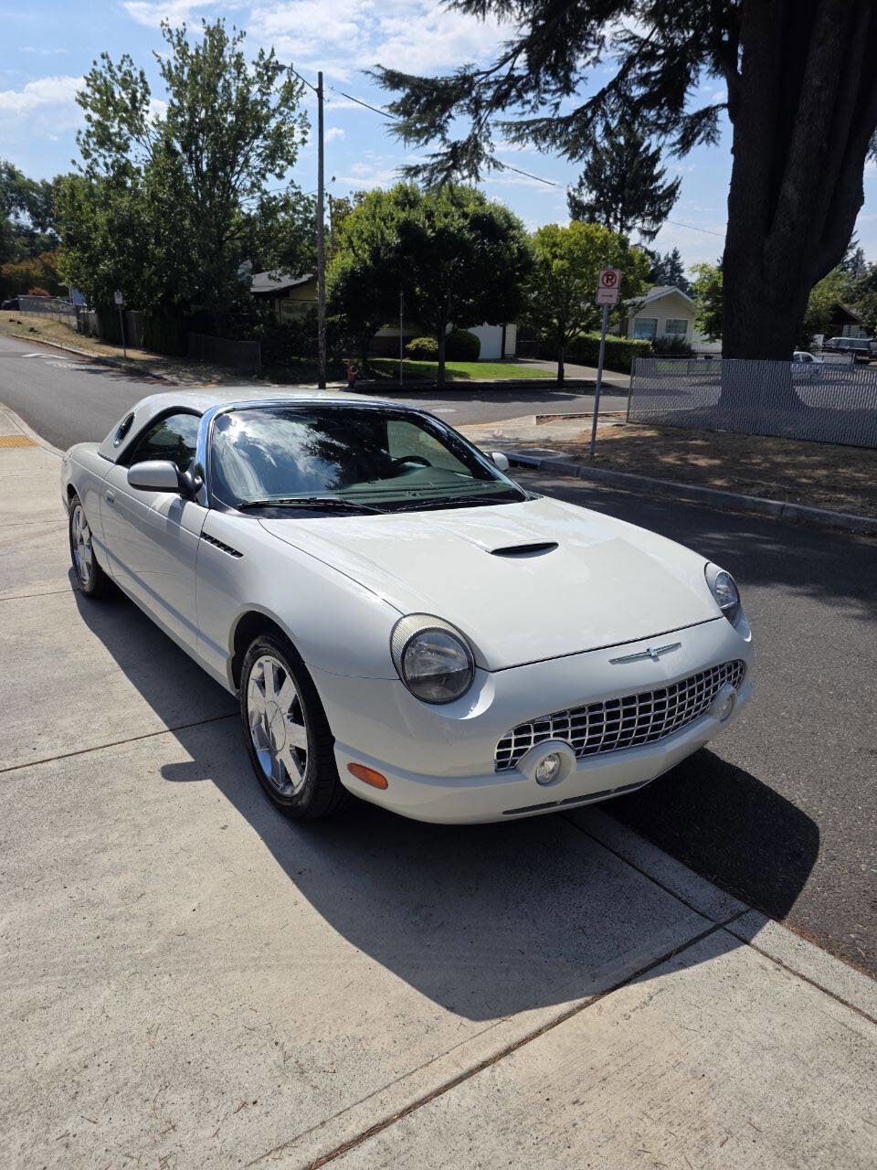 Used 2002 Ford Thunderbird Deluxe 2dr Convertible image 1