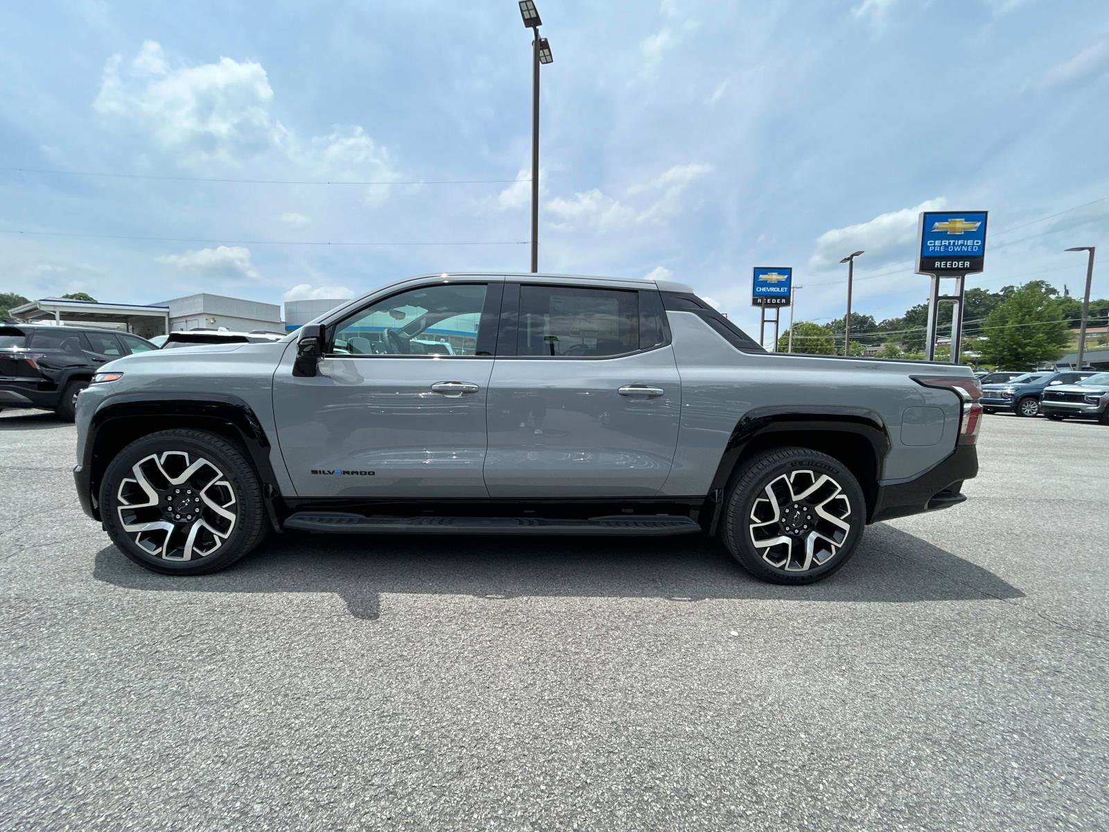 New 2025 Chevrolet Silverado EV RST image 6