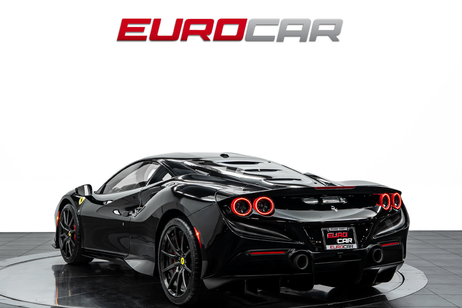 Used 2022 Ferrari F8 Tributo RWD image 3