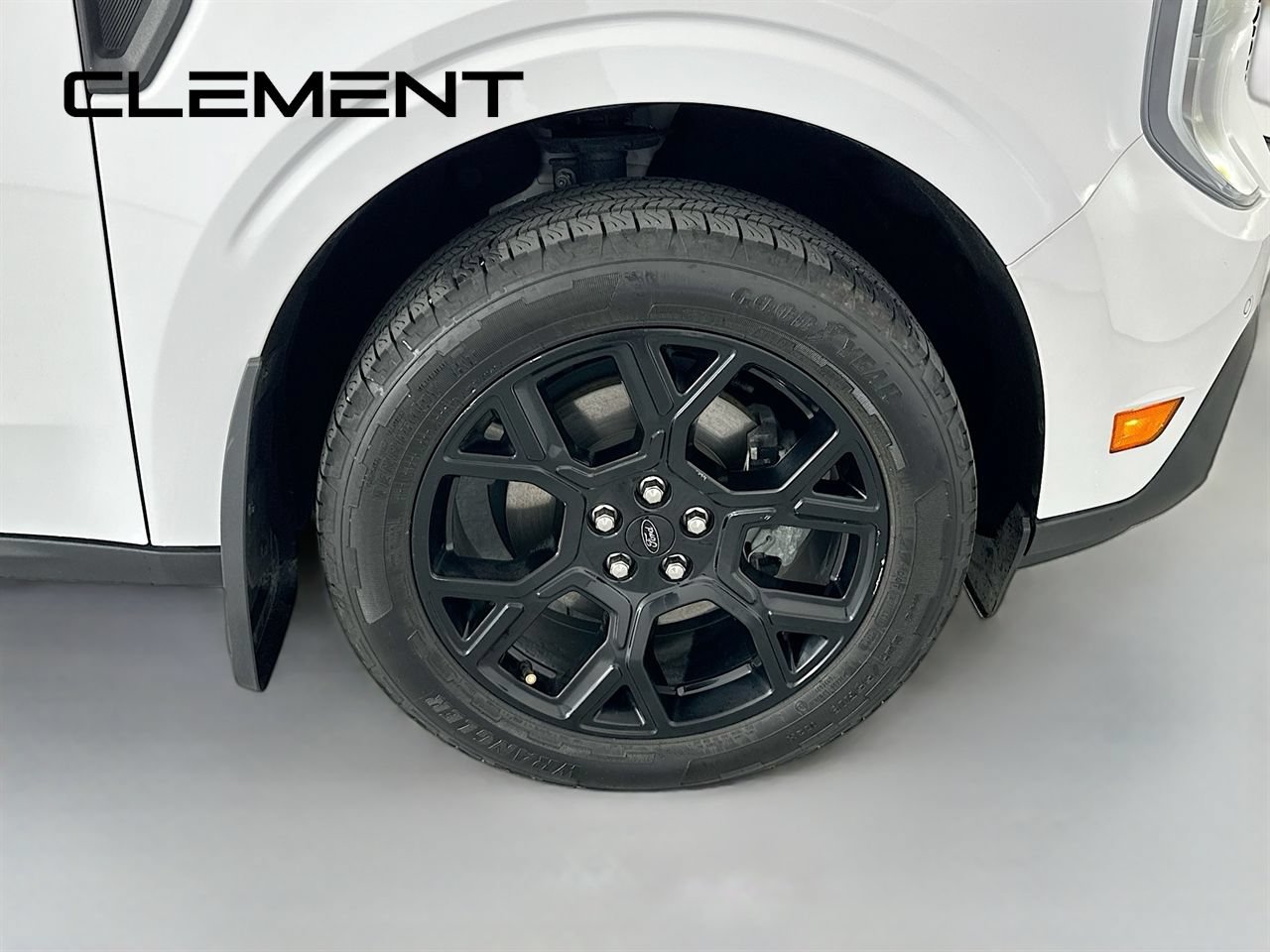 Certified 2025 Ford Maverick Lariat w/ Black Appearance Package AWD/4WD image 37