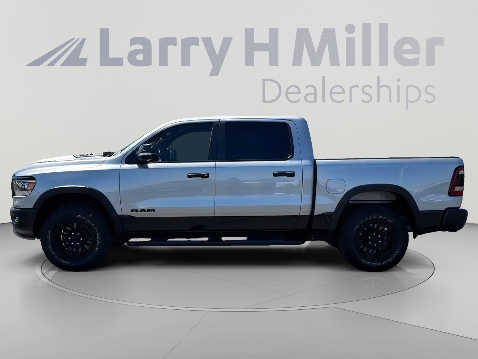 Used 2022 RAM 1500 Rebel w/ Rebel Level A Equipment Group AWD/4WD image 3