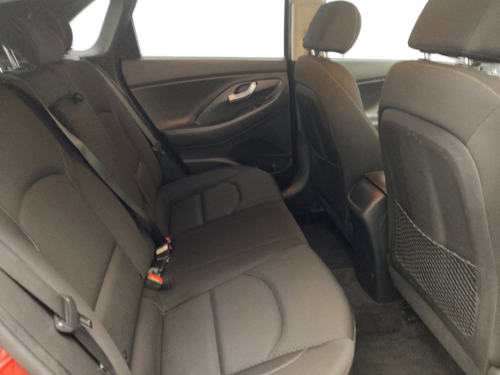 Used 2019 Hyundai Elantra GT FWD image 19