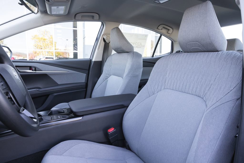 New 2026 Toyota Camry LE image 8