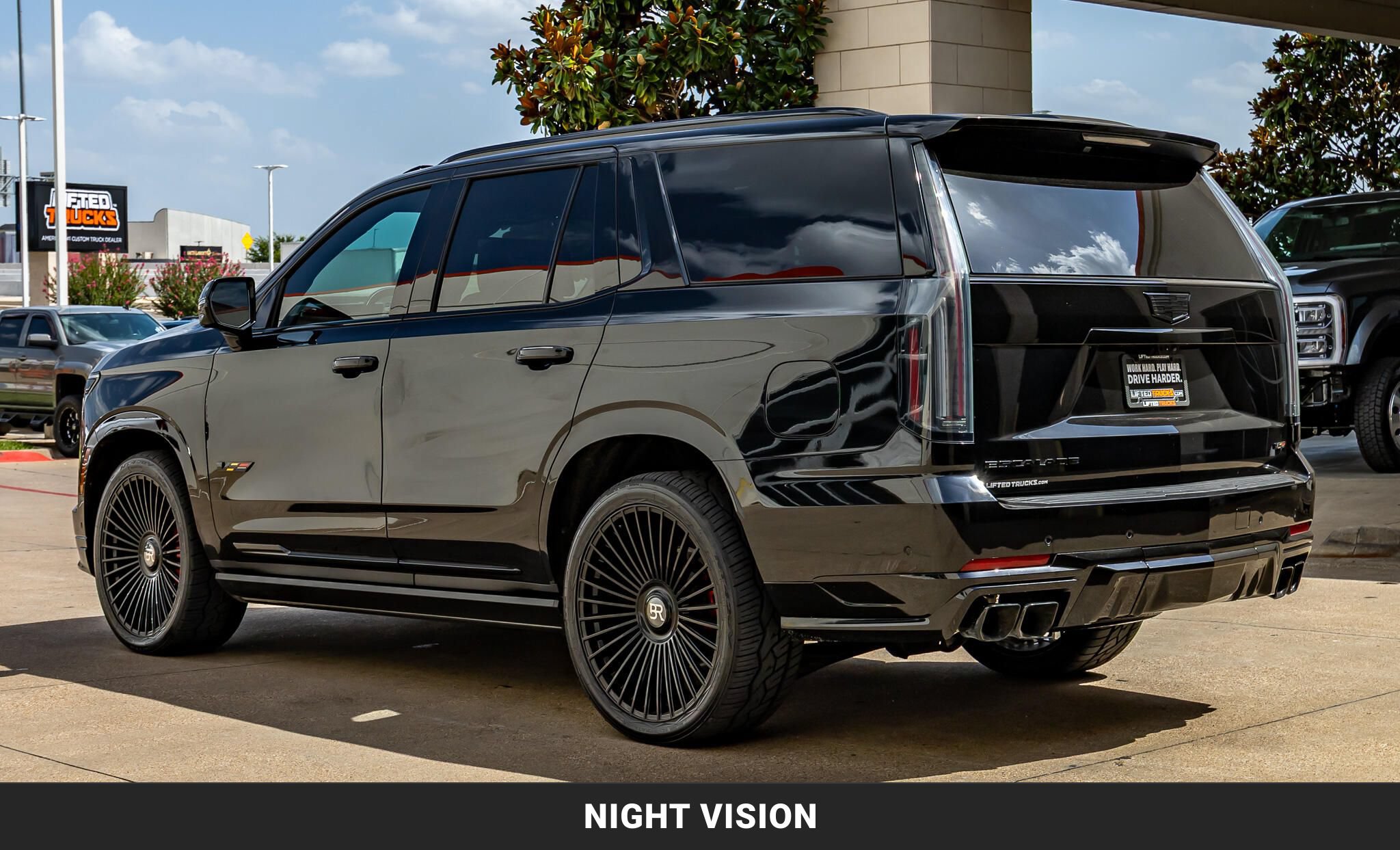 Used 2026 Cadillac Escalade V w/ LPO, ONYX Package AWD/4WD image 7