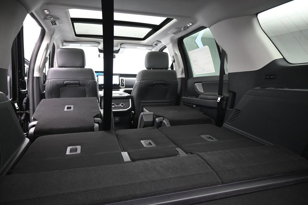 New 2026 Ford Expedition Active AWD/4WD image 24