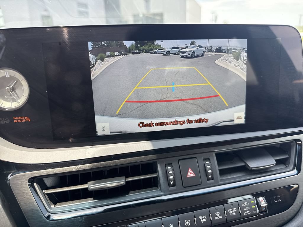 Used 2025 Lexus ES 300h w/ Premium Package FWD image 23