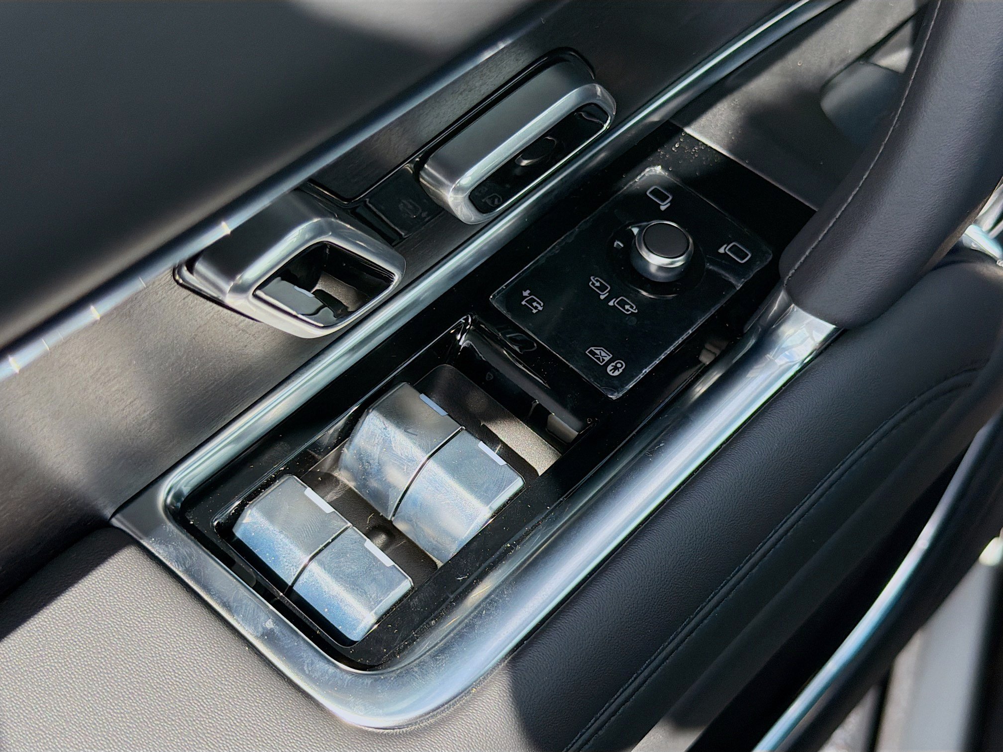 New 2026 Land Rover Range Rover SE AWD/4WD image 24