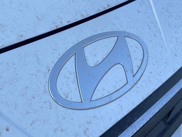 Used 2025 Hyundai Elantra Sport FWD image 9
