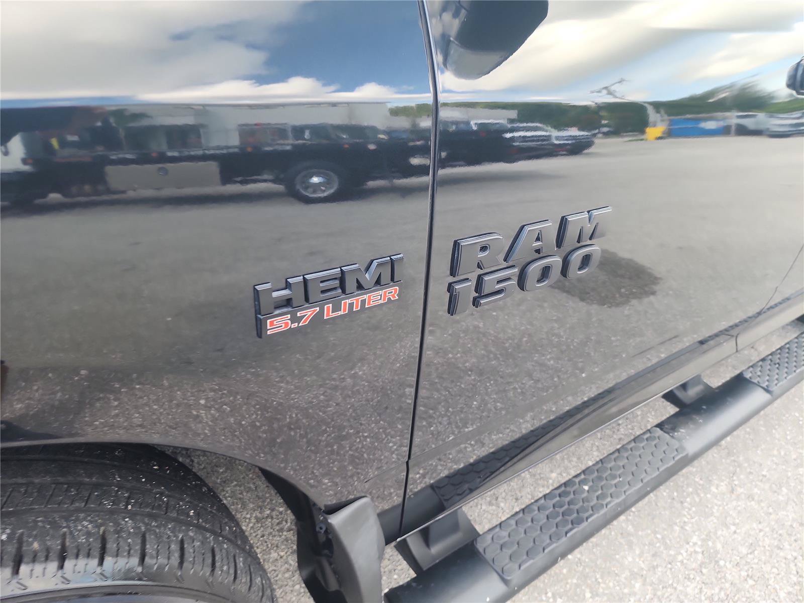 Used 2016 RAM 1500 Sport w/ Black Ram 1500 Sport Group RWD image 10