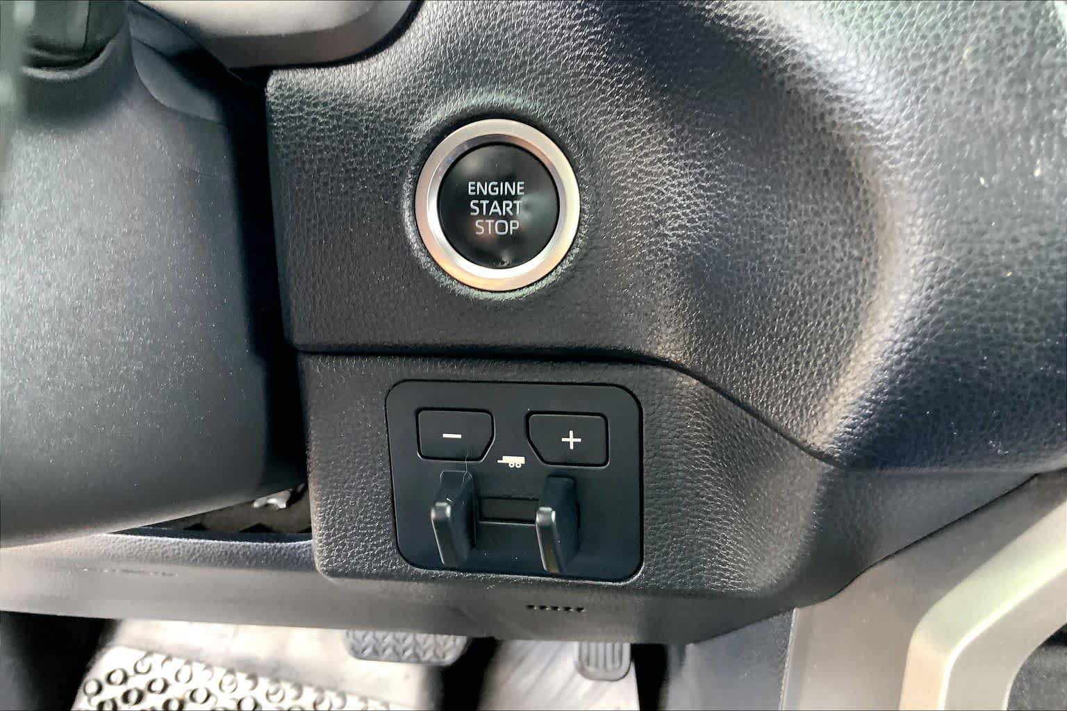 Used 2023 Toyota Tundra SR5 AWD/4WD image 29