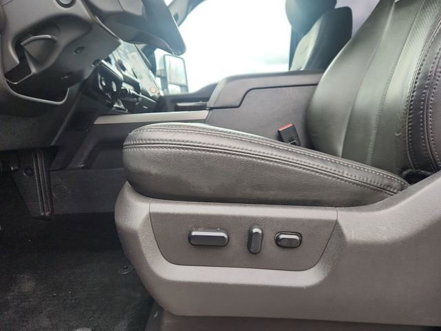 Used 2016 Ford F350 Platinum w/ Platinum Package image 15