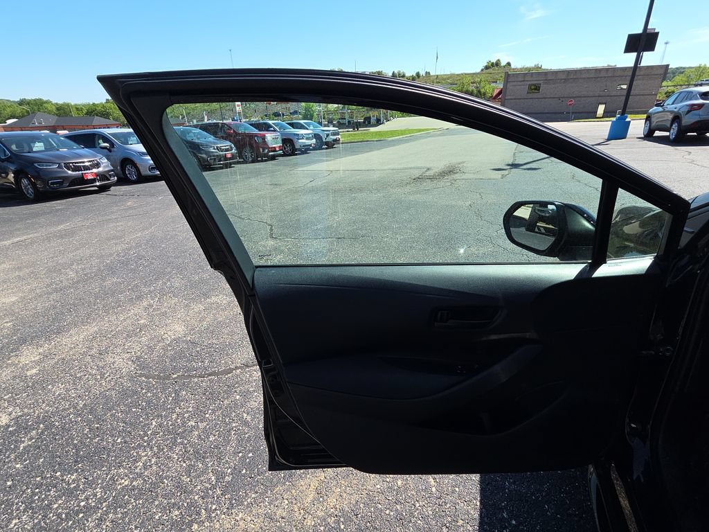 Used 2024 Toyota Corolla LE FWD image 12