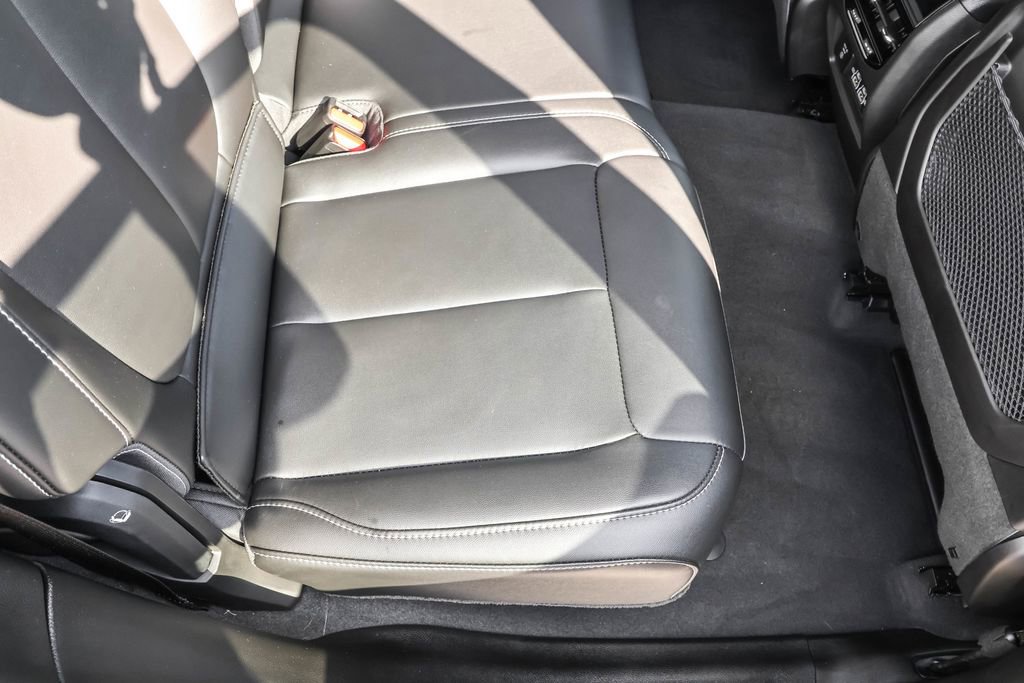 Used 2025 Jeep Grand Cherokee Limited image 36