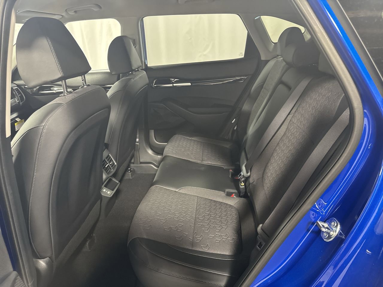 Certified 2025 Kia Seltos X-Line image 27
