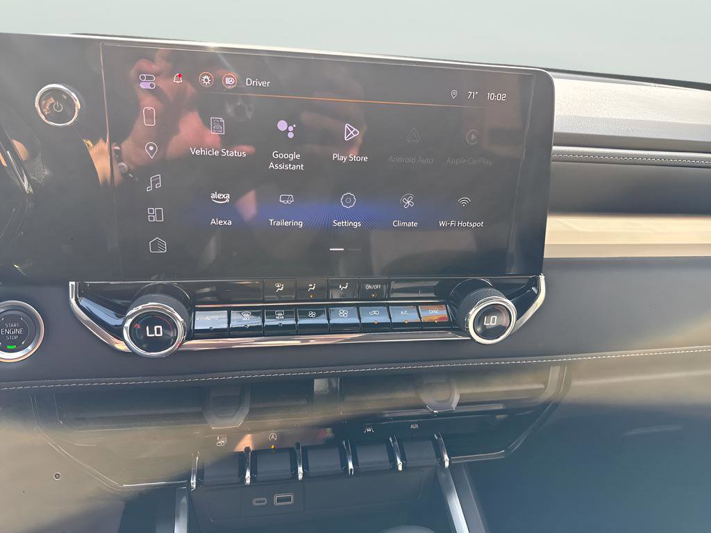 Used 2024 Chevrolet Colorado LT w/ LT Convenience Package image 28