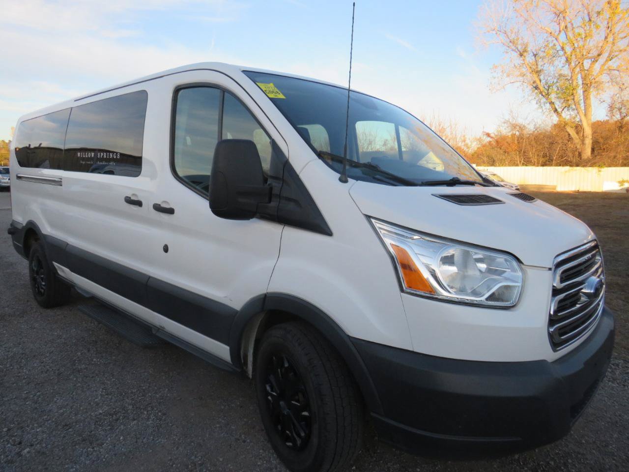 Used 2017 Ford Transit 350 XLT RWD image 2
