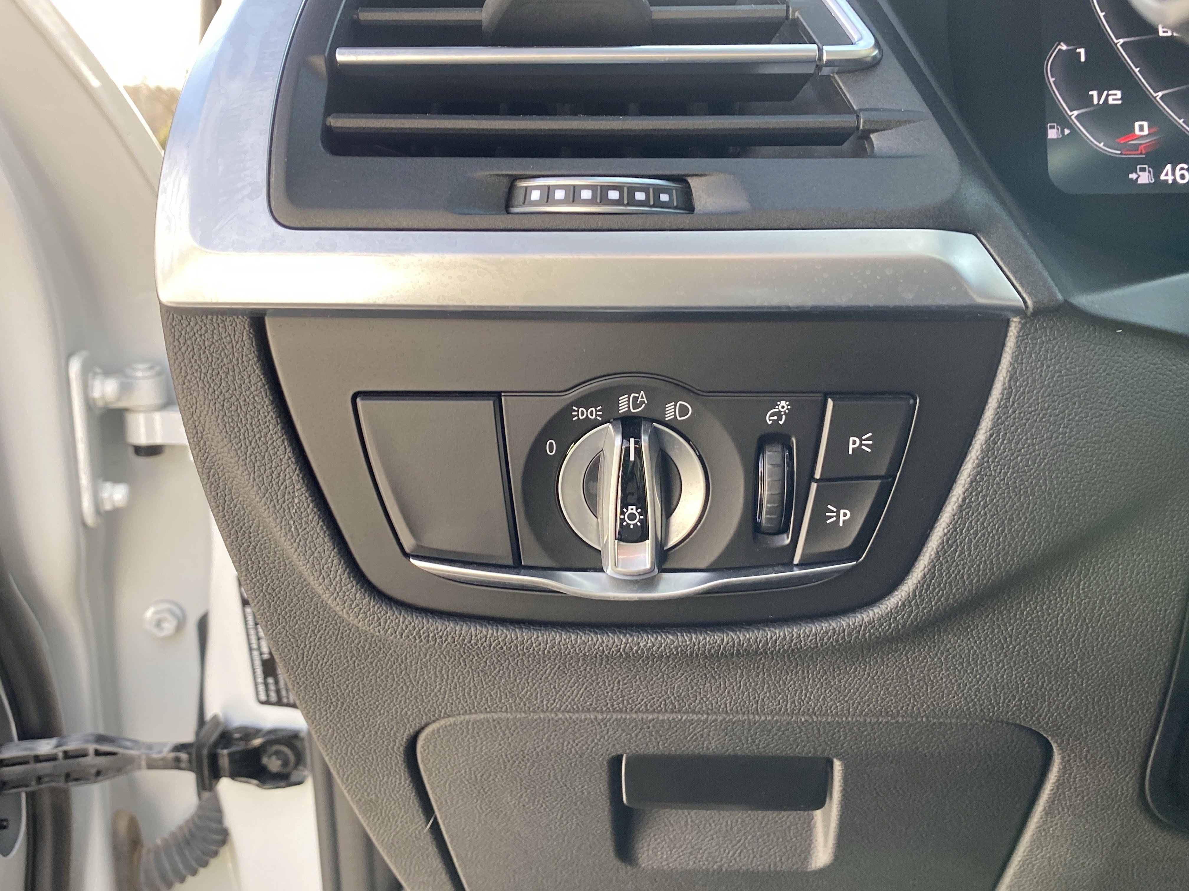 Used 2023 BMW X4 M w/ Executive Package image 29
