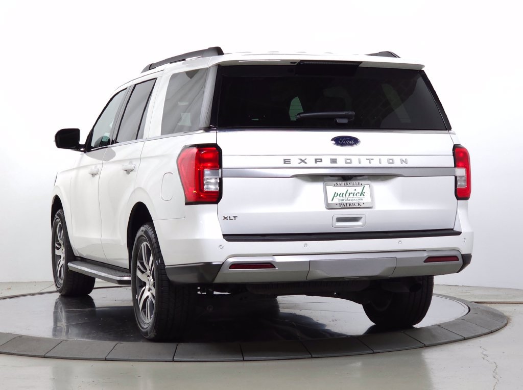 Used 2022 Ford Expedition XLT RWD image 3