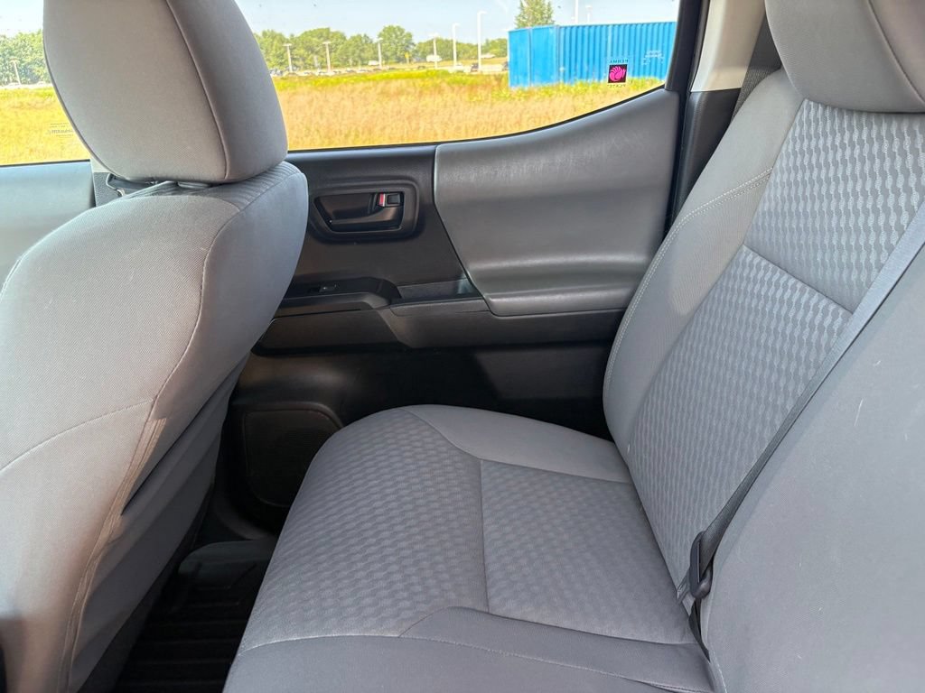 Used 2023 Toyota Tacoma SR AWD/4WD image 38