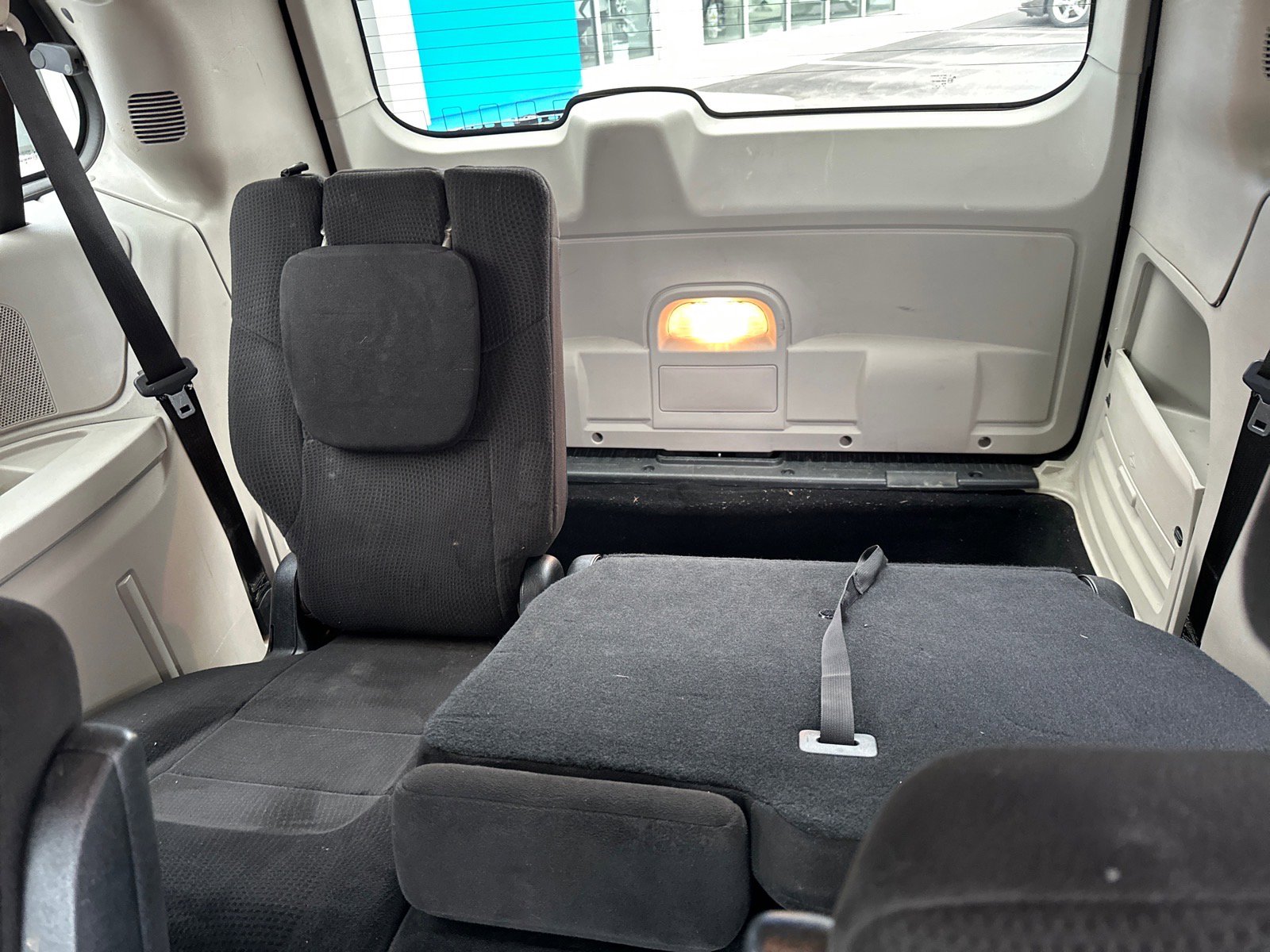 Used 2012 Dodge Grand Caravan SE image 11