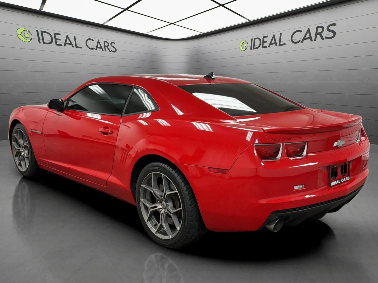 Used 2010 Chevrolet Camaro SS w/ RS Package RWD image 7