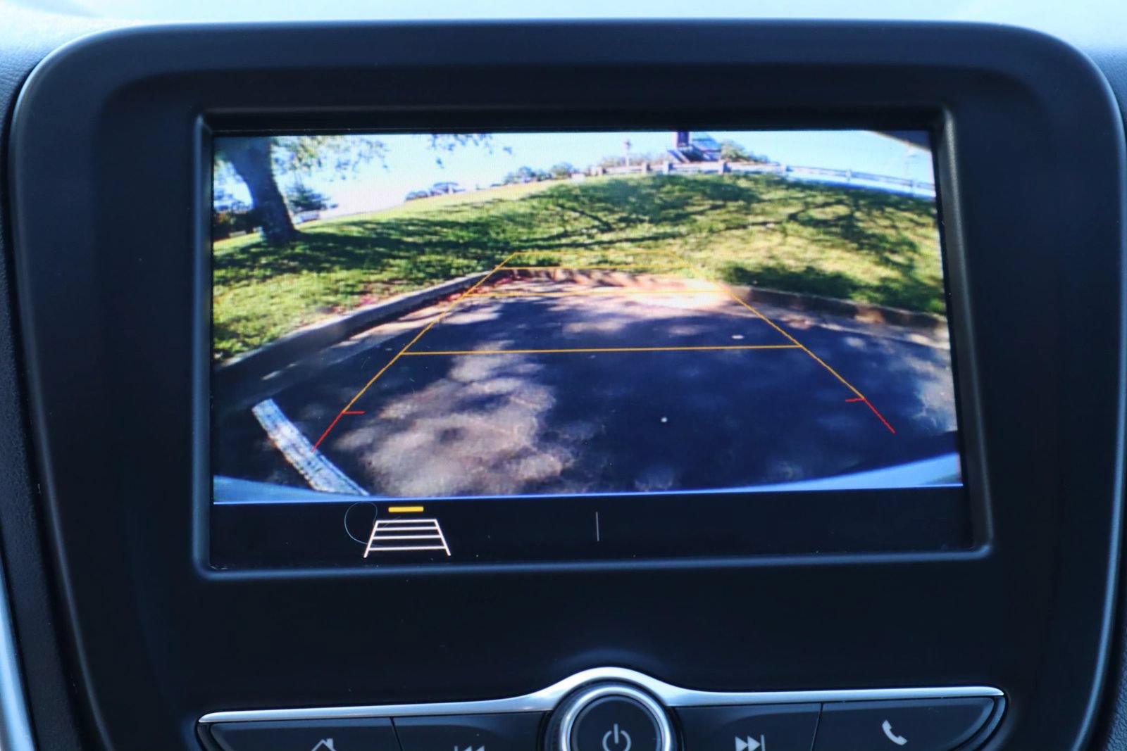Used 2019 Chevrolet Equinox LS FWD image 31