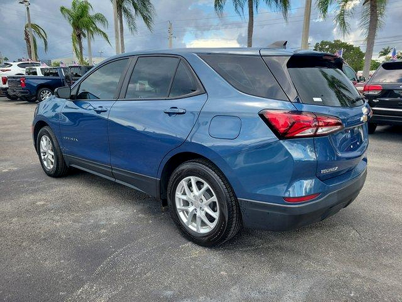 Used 2024 Chevrolet Equinox LS FWD image 5