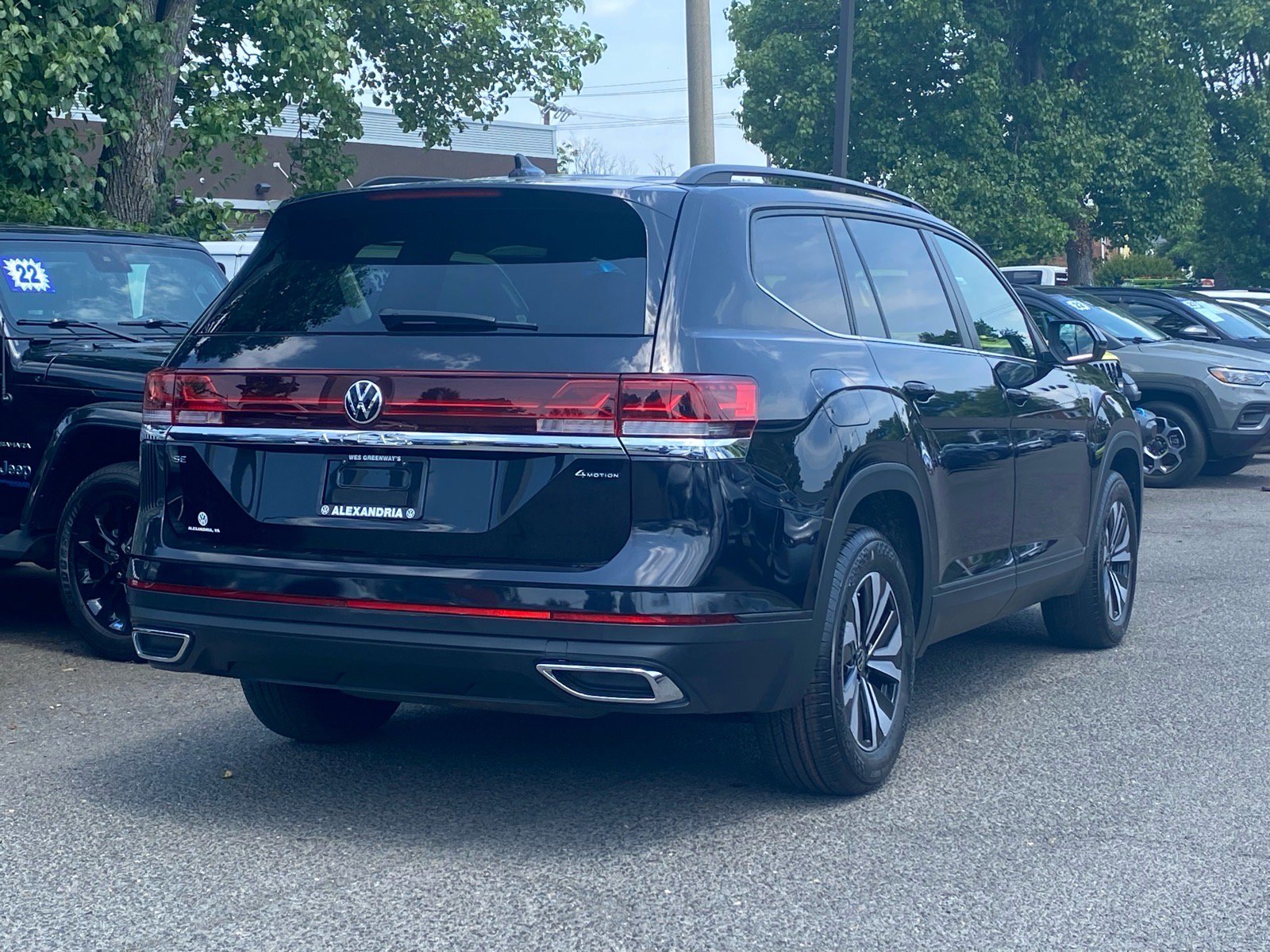 Certified 2024 Volkswagen Atlas SE AWD/4WD image 3