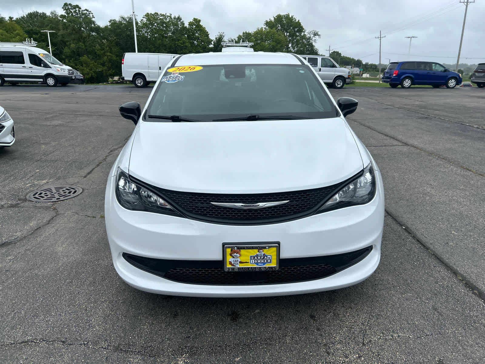 Used 2026 Chrysler Voyager LX FWD image 8