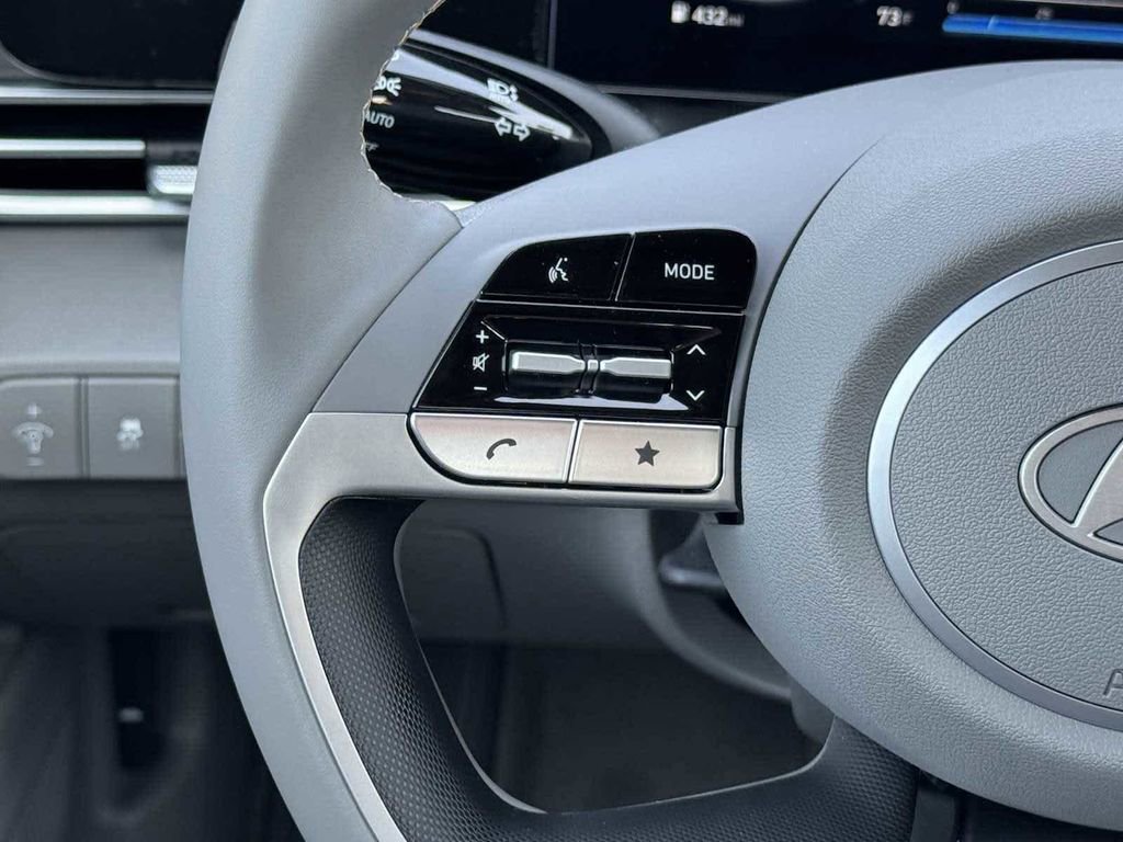 New 2025 Hyundai Elantra SEL w/ Cargo Package image 19