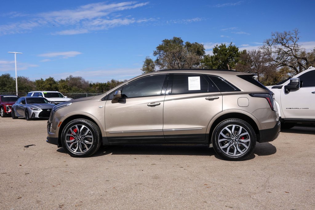 Used 2023 Cadillac XT5 Sportv w/ Technology Package image 2