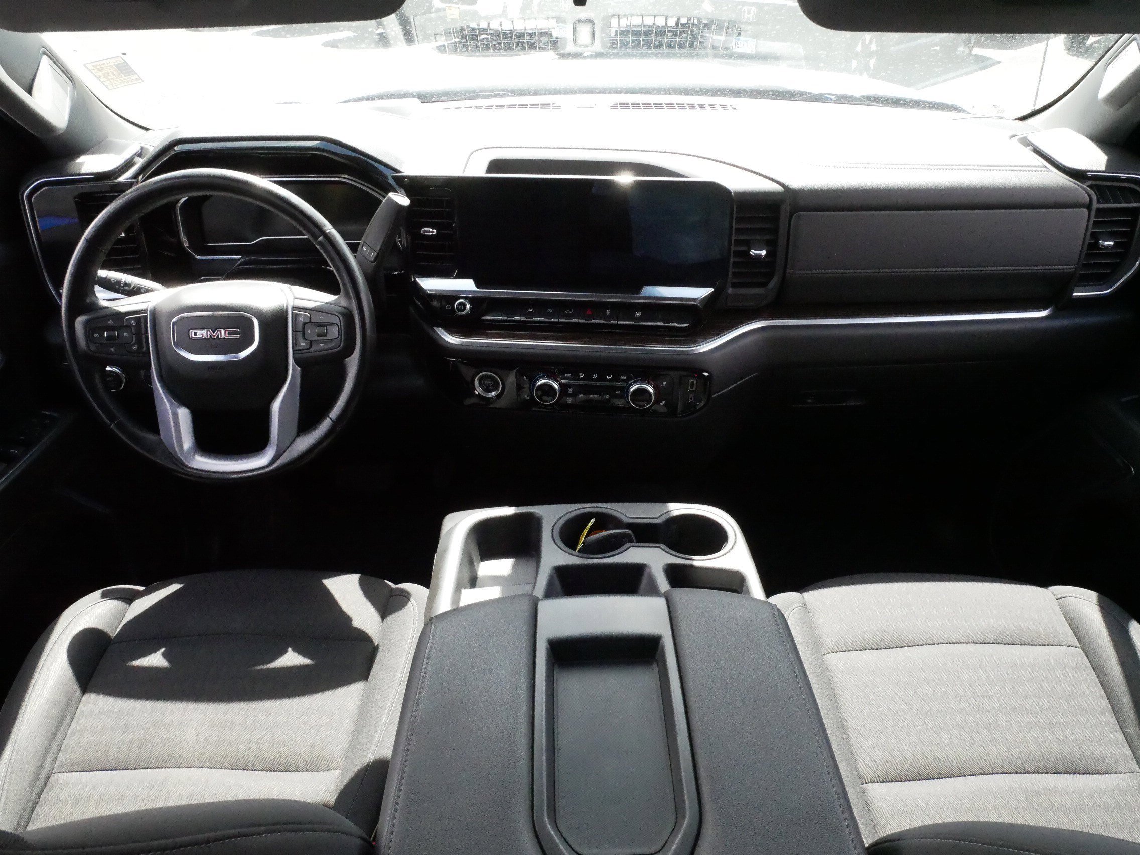 Used 2022 GMC Sierra 1500 Elevation w/ LPO, Elevation Black Package AWD/4WD image 10