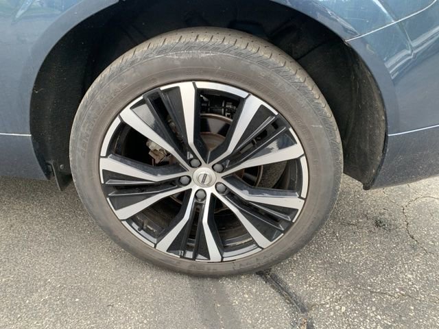 Used 2023 Volvo XC60 B5 Plus w/ Climate Package AWD/4WD image 8
