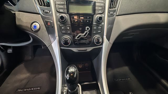 Used 2012 Hyundai Sonata Hybrid w/ Leather Pkg image 13