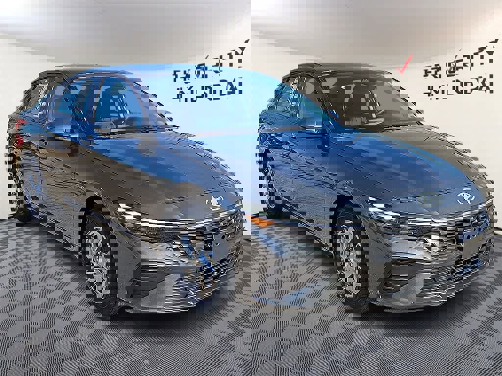 New 2026 Hyundai Elantra SE image 3