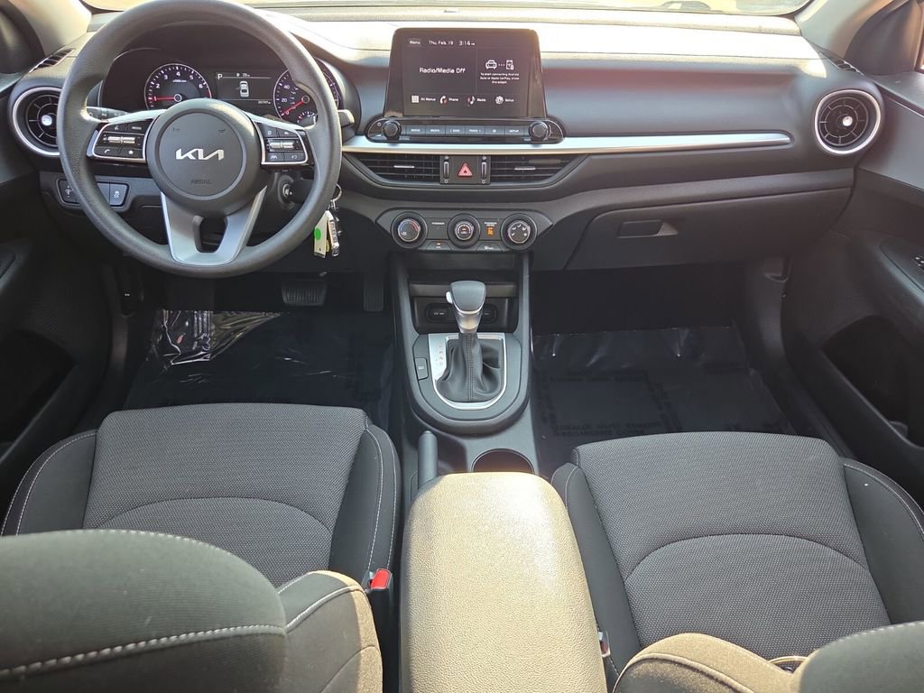 Used 2023 Kia Forte LXS image 14