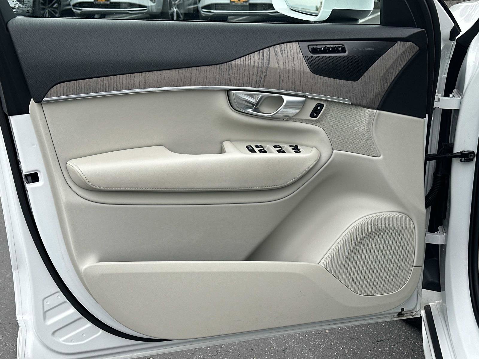 Certified 2023 Volvo XC90 B6 Plus w/ Protection Package Premier image 15