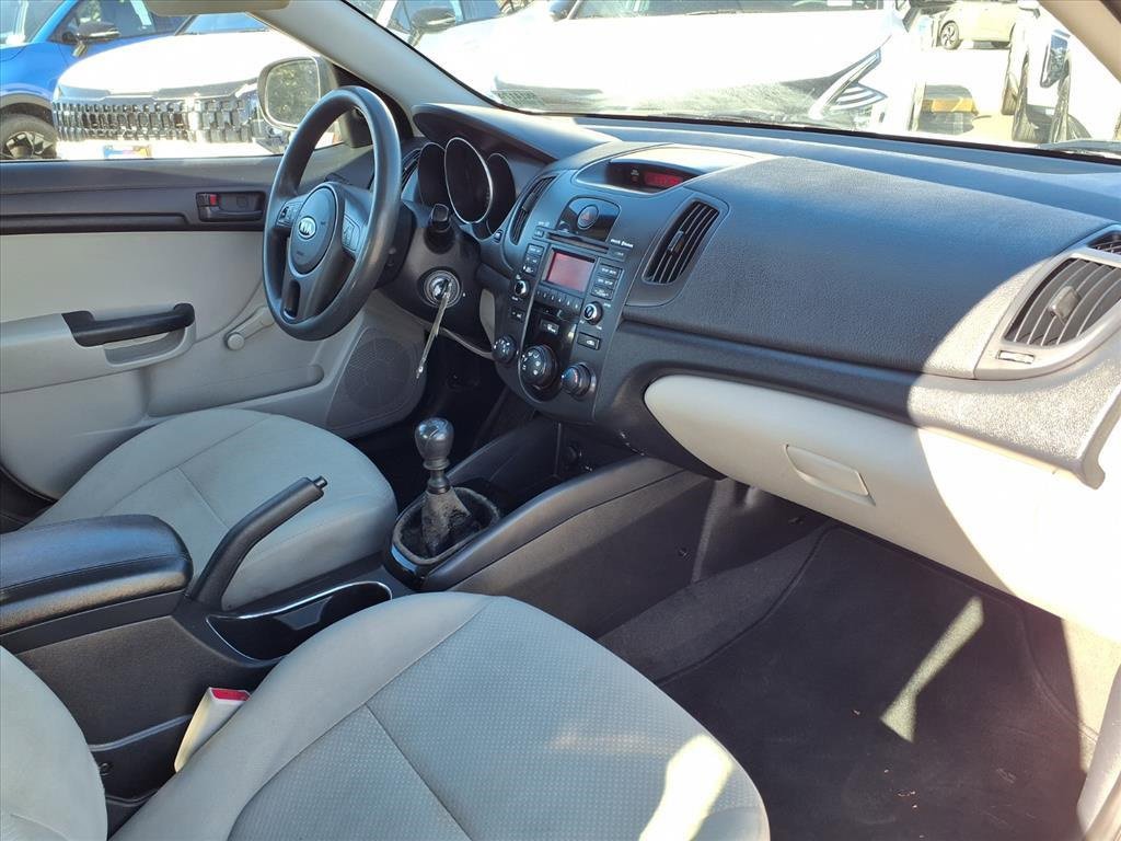 Used 2011 Kia Forte LX image 39