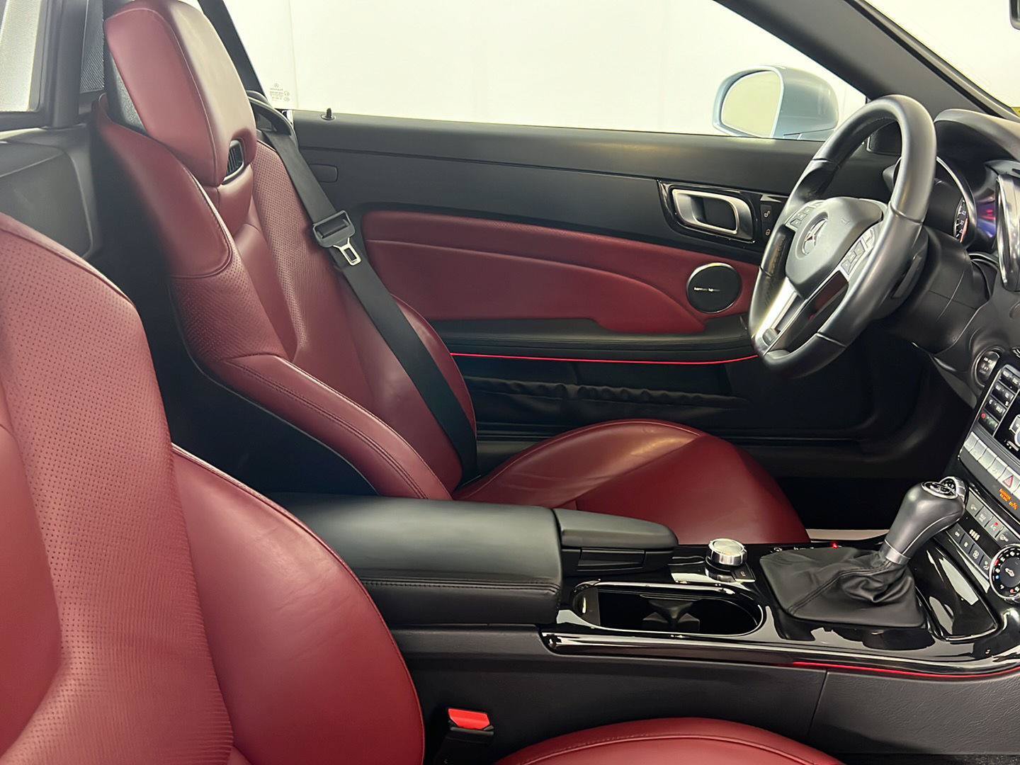 Used 2014 Mercedes-Benz SLK 250 image 12