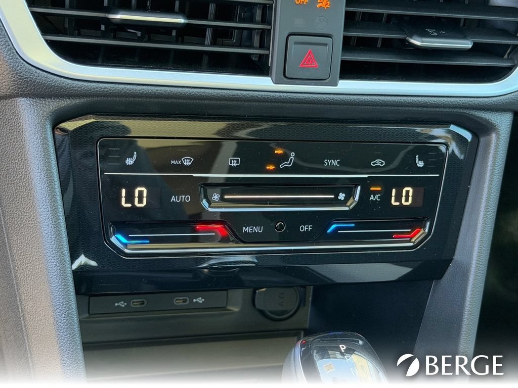 New 2026 Volkswagen Taos SE FWD image 27