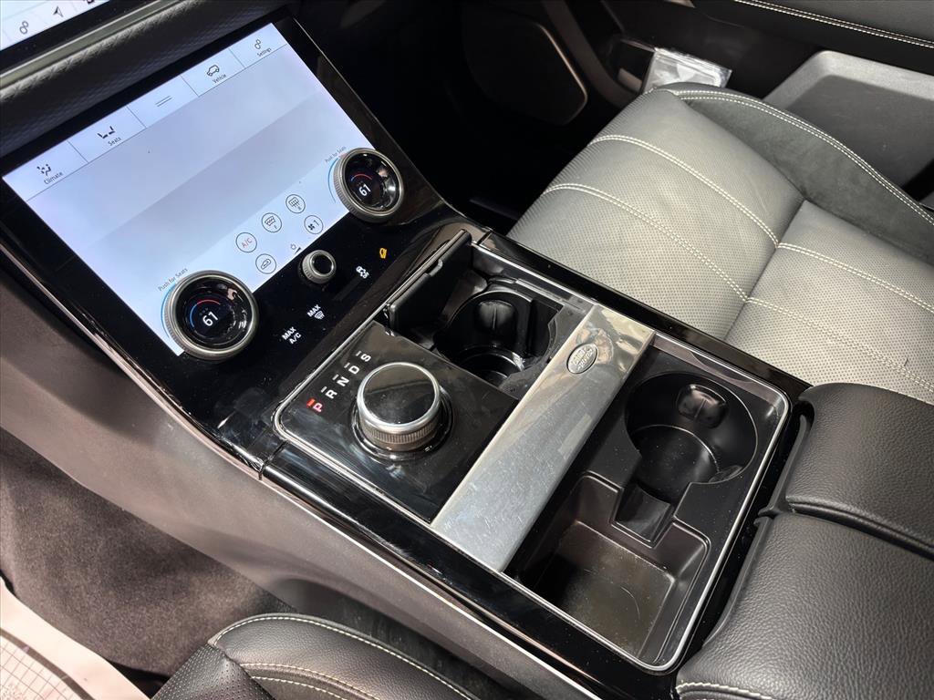 Used 2019 Land Rover Range Rover Velar R-Dynamic SE image 13