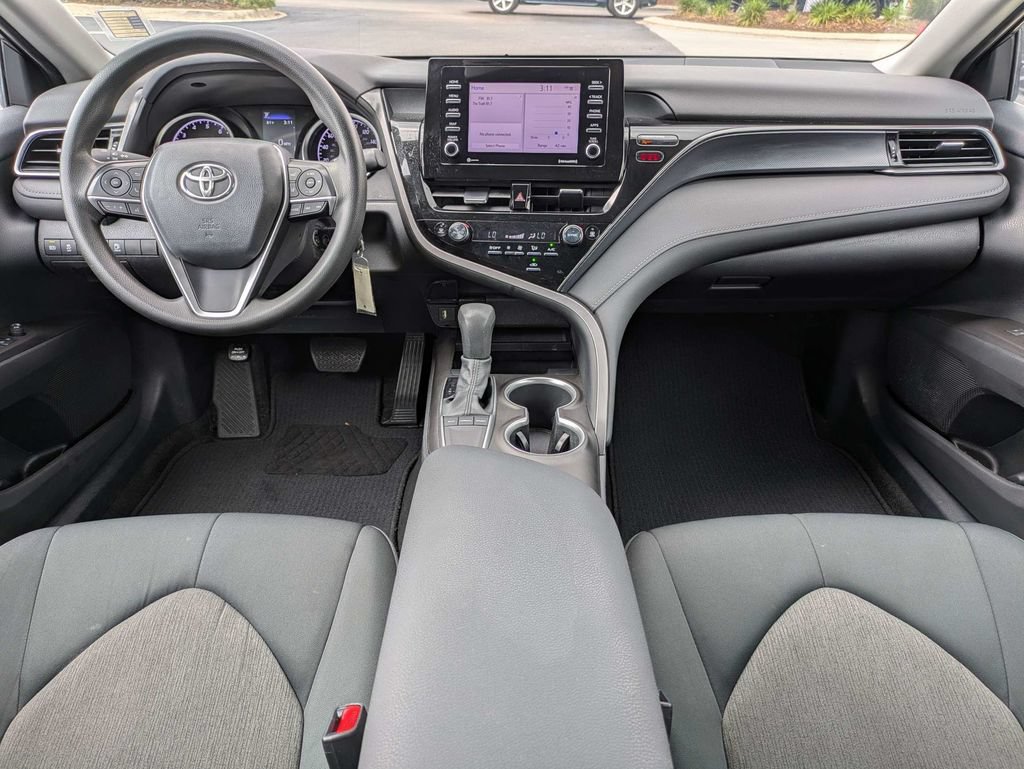 Used 2022 Toyota Camry LE FWD image 17