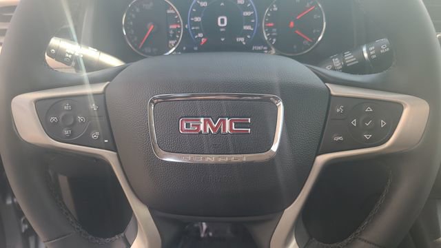 Used 2023 GMC Acadia Denali AWD/4WD image 17
