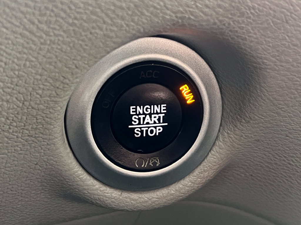 Used 2018 Chrysler Pacifica Touring-L FWD image 20
