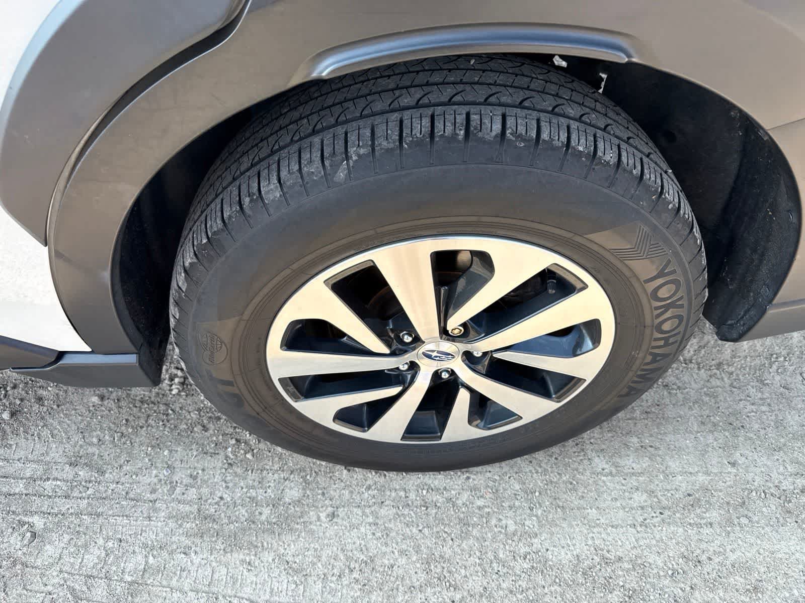 Used 2024 Subaru Outback Premium AWD/4WD image 7