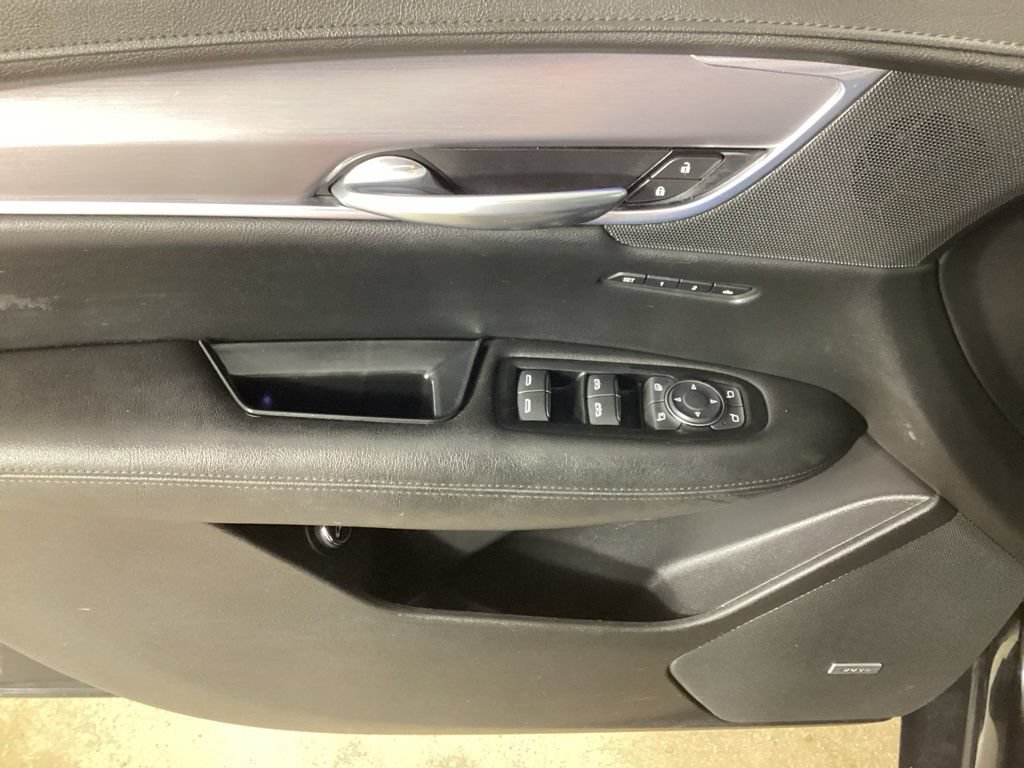 Used 2018 Cadillac XT5 Premium Luxury w/ Driver Assist Package AWD/4WD image 11